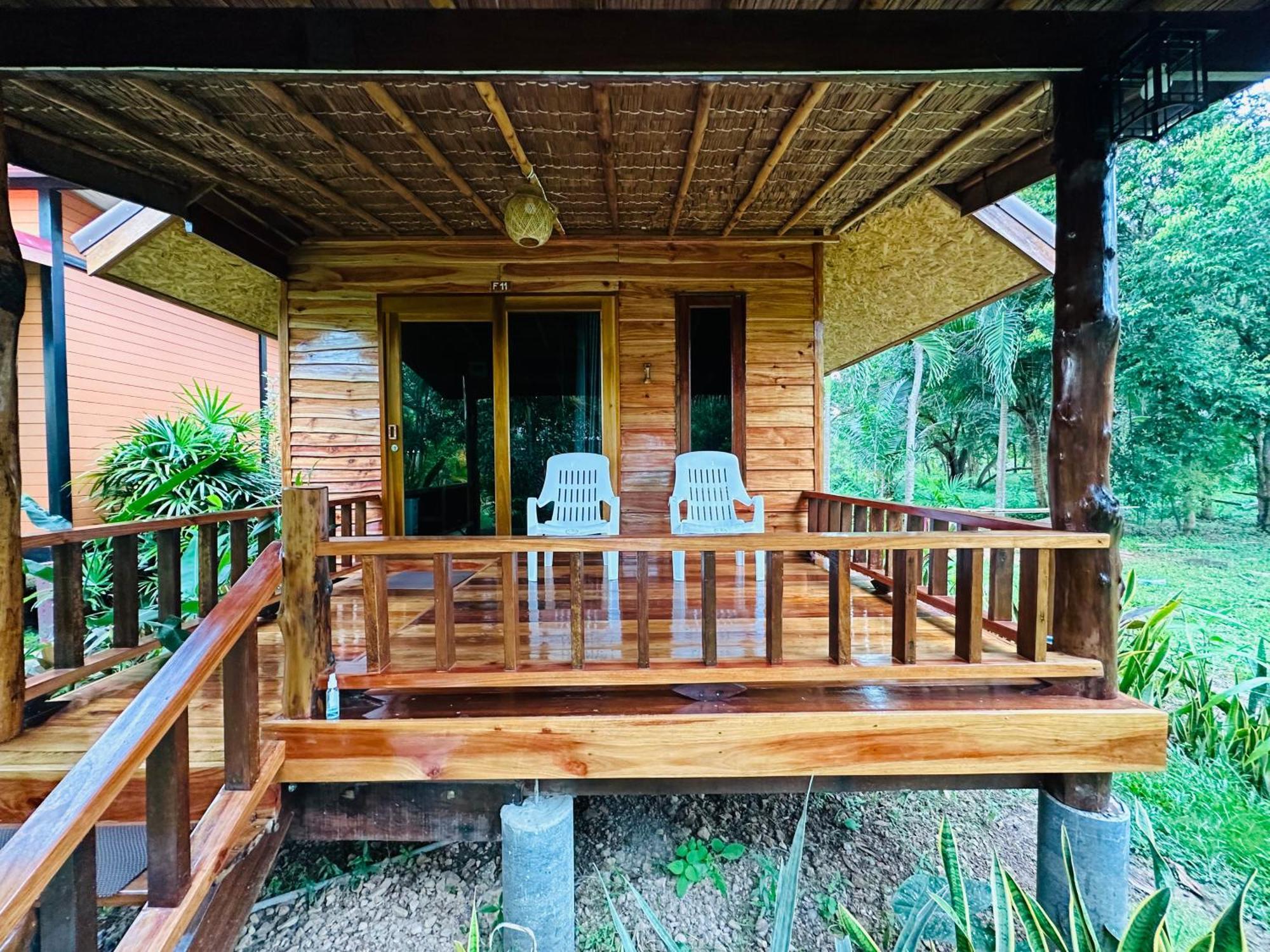 Koh Jum Bungalow & Hostel Ngoại thất bức ảnh