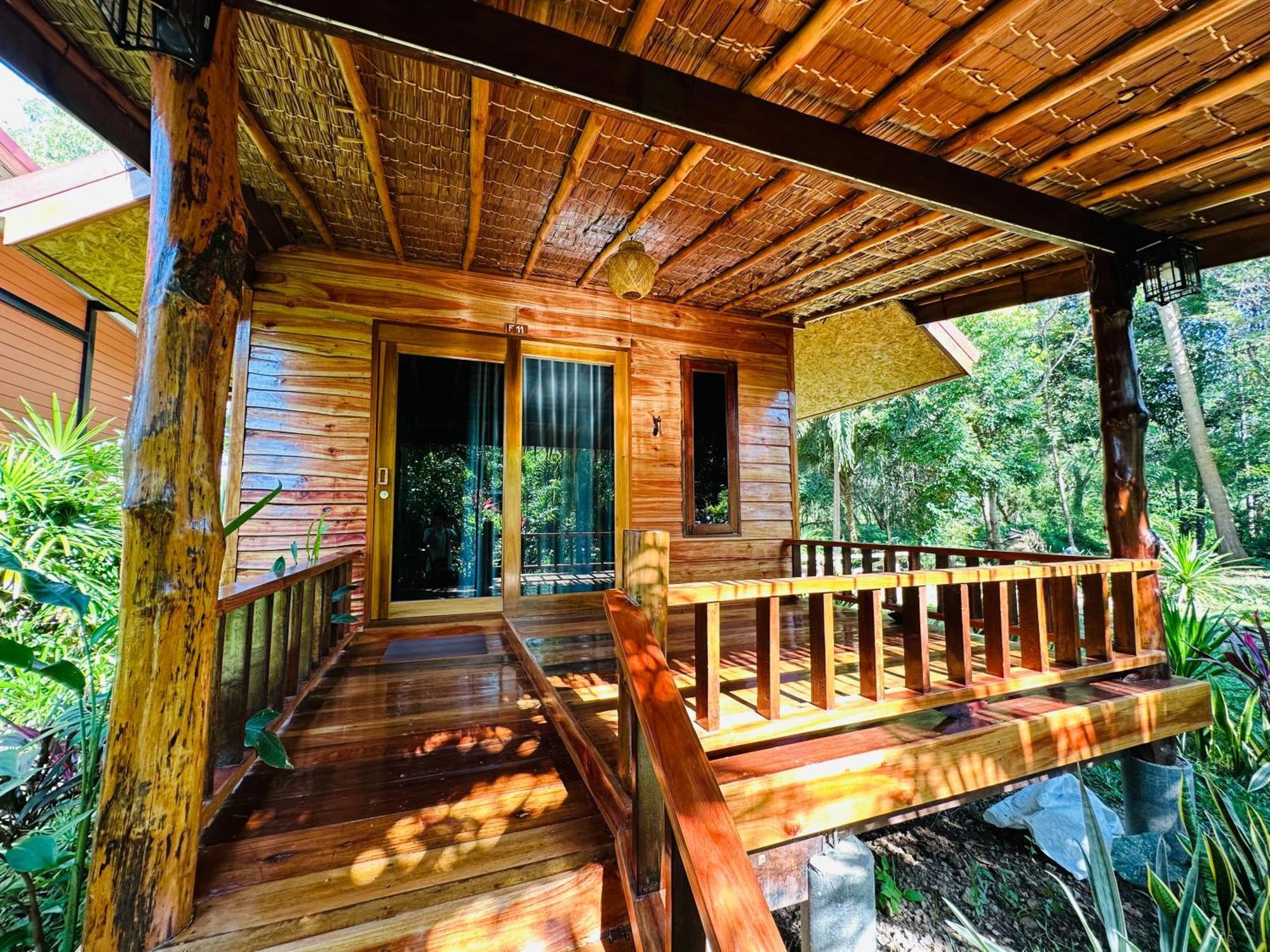 Koh Jum Bungalow & Hostel Ngoại thất bức ảnh
