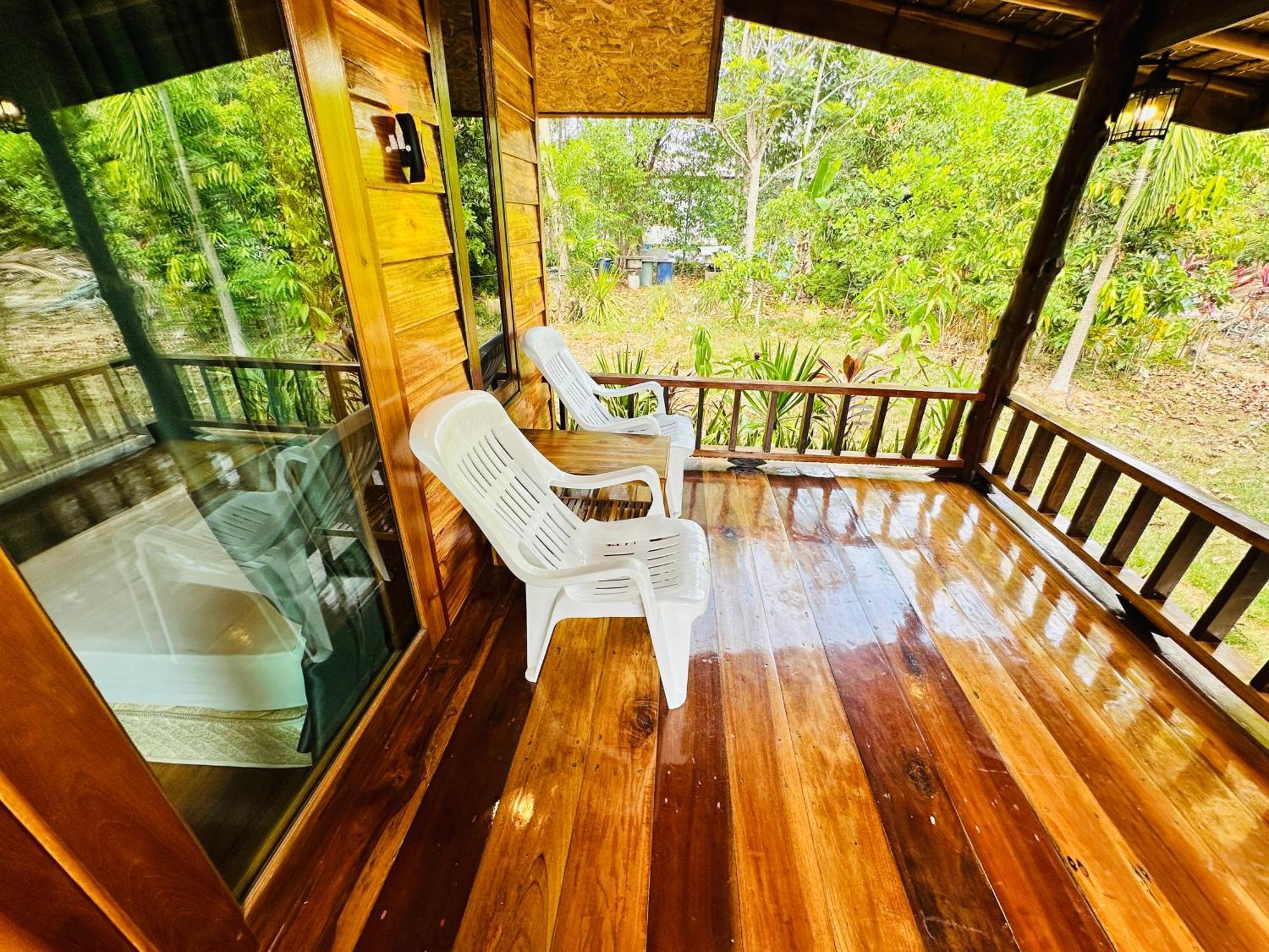 Koh Jum Bungalow & Hostel Ngoại thất bức ảnh